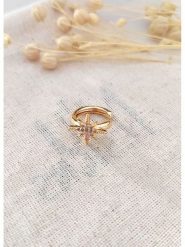 Miu Silver Pozłacana nausznica z cyrkoniami rozmiar: onesize. Szare kolczyki damskie Miu Silver, z cyrkonią, pozłacane. Za 60.99 zł.