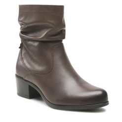 Botki Go Soft. Brązowe botki damskie GO SOFT, bez obcasa, na słupku, bez zapięcia. Za 279.99 zł.