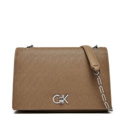 Torebka Calvin Klein. Brązowe torebki klasyczne damskie Calvin Klein, bez dodatków. Za 359.99 zł.
