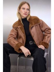 Trendyol Kurtka przejściowa w kolorze jasnobrązowym rozmiar: M. Brązowe kurtki damskie Trendyol, m, bez wzorów, bez kaptura. Za 183.59 zł.