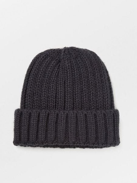 Becksöndergaard Czapka beanie w kolorze granatowym rozmiar: onesize. Niebieskie czapki damskie Becksöndergaard, bez wzorów, z materiału. Za 86.95 zł.