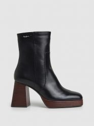 Pepe Jeans FOOTWEAR Botki "Abba Wood" w kolorze czarnym rozmiar: 39. Czarne botki damskie Pepe Jeans FOOTWEAR, z jeansu, eleganckie, bez obcasa, bez zapięcia. Za 316.24 zł.