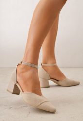 Ciemnobeżowe Strukturalne Czółenka VICES na Słupku z Paskiem wokół Kostki Kallimei. Brązowe czółenka damskie Born2be, bez wzorów, z jeansu, bez obcasa, na słupku. Za 119.99 zł.