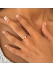 OR Carats Złoty pierścionek z diamentem i kamieniem szlachetnym rozmiar: 56. Żółte pierścionki damskie OR Carats, z diamentem, złote. Za 419.69 zł.