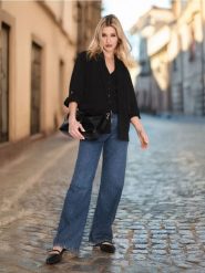 Jeansy high waist - granatowy. Niebieskie jeansy damskie Sinsay, z podwyższonym stanem. W wyprzedaży za 29.99 zł.
