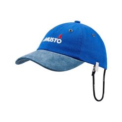 Czapka z daszkiem Musto Crew. Niebieskie czapki z daszkiem damskie Musto, na lato, bez wzorów. Za 169.99 zł.