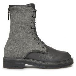 Trapery Max Mara. Szare trapery damskie Max Mara, bez zapięcia. Za 4,409.00 zł.