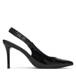 Szpilki Versace Jeans Couture. Czarne szpilki damskie Versace Jeans Couture, bez wzorów, z jeansu, bez obcasa, na szpilce, bez zapięcia. Za 969.99 zł.