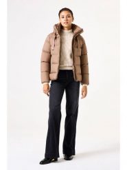 Garcia Kurtka zimowa w kolorze jasnobrązowym rozmiar: XL. Brązowe kurtki damskie Garcia, na zimę, xl, bez wzorów, z puchu, bez kaptura. Za 347.99 zł.