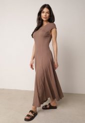 Brązowa Rozkloszowana Bawełniana Sukienka Dzianinowa Mahanaim. Brązowe sukienki damskie Born2be, w ażurowe wzory, z bawełny, biznesowe, bez ramiączek. Za 169.99 zł.