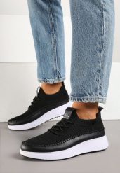 Czarne Buty Sportowe Sneakersy z Elastycznym Cholewkami Liovanya. Czarne obuwie sportowe casual damskie Born2be, z jeansu. Za 69.99 zł.