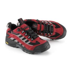 Buty trekkingowe niskie damskie Alpine Pro Okane Vibram. Czerwone obuwie trekkingowe damskie Alpine Pro, bez zapięcia. W wyprzedaży za 399.00 zł.