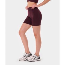 Szorty bezszwowe push-up Carpatree Élite fioletowe. Fioletowe spodenki sportowe damskie Carpatree, l, bez wzorów, z dzianiny, z podwyższonym stanem, na fitness i siłownię. Za 159.99 zł.