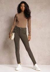 Ciemnozielone Skinny Spodnie z Kieszeniami i Zapięciem na Guzik oraz Suwak Mendieva. Zielone rurki damskie Renee, bez wzorów, z bawełny. Za 59.99 zł.