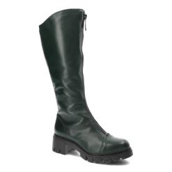 Zielone Kozaki Simen Modne Wygodne Buty Damskie. Zielone kozaki damskie Simen, na zimę, ze skóry, przed kolano, bez obcasa, bez zapięcia. Za 519.00 zł.