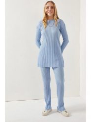 Olalook 2-częściowy zestaw w kolorze błękitnym rozmiar: XL. Niebieskie swetry klasyczne damskie Olalook, xl, ze splotem, bez kołnierzyka. Za 61.95 zł.