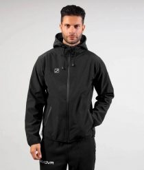 Kurtka softshell unisex Givova Kurtka czarna. Czarne kurtki damskie Givova, m, bez wzorów, z materiału, z kapturem. Za 163.90 zł.