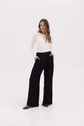 SPODNIE JANE CZARNE S - Flawless. Czarne spodnie materiałowe damskie Flawless, bez wzorów, z wiskozy. Za 360.00 zł.