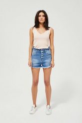 Szorty jeansowe high waist niebieskie. Niebieskie szorty damskie MOODO, bez wzorów, z bawełny, z podwyższonym stanem. W wyprzedaży za 29.99 zł.