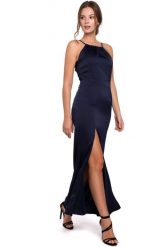 Długa sukienka wieczorowa na wesele błyszcząca halter neck granatowa. Sukienki damskie Sukienki.shop, bez wzorów, z satyny, wizytowe, bez ramiączek. Za 319.00 zł.