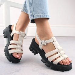 Komfortowe sandały damskie pachnące gumowe Zaxy NN285040. Sandały damskie Zaxy, bez wzorów, z gumy, bez obcasa, bez zapięcia. Za 143.99 zł.