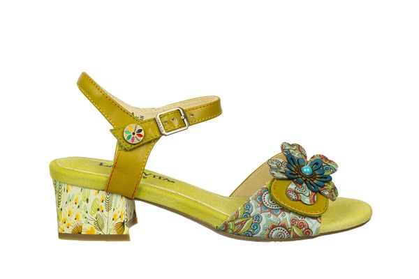 Sandały Laura Vita Hucbio 42 Vert 202067, Żółty, Skóra naturalna - 38. Żółte sandały damskie LAURA VITA, bez wzorów, z materiału, bez obcasa, na słupku, bez zapięcia. W wyprzedaży za 224.10 zł.