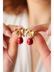 Pierres delicates Pozłacane kolczyki-wkrętki z koralami rozmiar: onesize. Żółte kolczyki damskie Pierres delicates, z koralem, pozłacane. Za 100.99 zł.