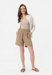 Szorty z lnem P-MEDIA. Brązowe szorty damskie Volcano, bez wzorów, ze lnu. Za 129.99 zł.