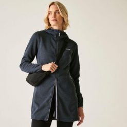 Bluza turystyczna damska Bloomfield. Fioletowe bluzy damskie Regatta, bez wzorów, z poliesteru, bez kaptura. W wyprzedaży za 199.99 zł.