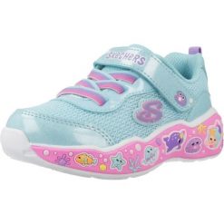 Buty SKECHERS PLAY SCENE FUN SQUAD Niebieski. Niebieskie obuwie trekkingowe damskie Skechers, z syntetyku, bez zapięcia. Za 195.99 zł.