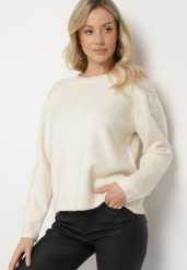 Jasnobeżowy Sweter z Wełną i Aplikacjami na Ramionach Gebirae. Brązowe swetry klasyczne damskie Born2be, z jeansu, bez kołnierzyka. Za 109.99 zł.