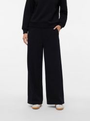 Vero Moda Spodnie dresowe w kolorze czarnym rozmiar: XS. Czarne spodnie dresowe damskie Vero Moda, s, bez wzorów, z dresówki. Za 86.99 zł.