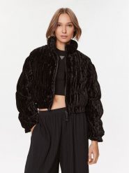 Guess Kurtka zimowa Roux W3BL10 KBWC2 Czarny Relaxed Fit. Czarne kurtki damskie Guess, na zimę, xxl, z aplikacjami, z syntetyku, bez kaptura. Za 739.99 zł.