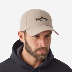 Czapka z daszkiem Caperlan FC 100. Brązowe czapki z daszkiem damskie CAPERLAN, bez wzorów, z bawełny. Za 34.99 zł.