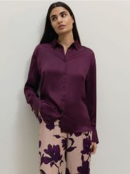 Satynowa koszula - mahoniowy. Brązowe koszule damskie Reserved, l, bez wzorów, z satyny, bez kołnierzyka, bez ramiączek. W wyprzedaży za 69.99 zł.