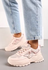 Różowe Sneakersy z Dekoracyjną Sznurówką Wokół Cholewki Nebissa. Czerwone obuwie sportowe damskie Born2be, bez zapięcia. Za 79.99 zł.