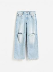 Jeansy baggy - niebieski. Niebieskie jeansy damskie Reserved. Za 159.99 zł.