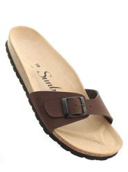 Sunbay Klapki w kolorze ciemnobrązowym rozmiar: 40. Brązowe klapki damskie Sunbay, bez wzorów, z otwartym noskiem, bez obcasa, bez zapięcia. Za 139.95 zł.