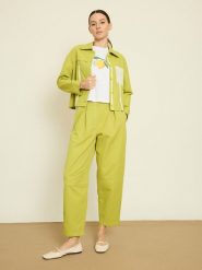 BGN Koszulka w kolorze białym rozmiar: 34. Białe bluzki damskie BGN, bez wzorów, bez kołnierzyka, bez ramiączek. Za 56.99 zł.