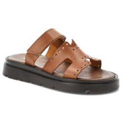 Klapki damskie Armodo, cholewka ze skóry naturalnej z ażurowymi perforacjami szeroki pasek z regulacją na rzep, brązowe, 40440. Brązowe klapki damskie Armodo, w ażurowe wzory, ze skóry, bez obcasa, bez zapięcia. Za 289.00 zł.