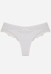 Białe Majtki Typu Stringi z Koronką Nedareanes. Białe stringi Born2be, bez wzorów, z koronki. Za 12.99 zł.