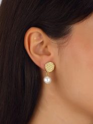 Luja Bijoux Pozłacane kolczyki-wkrętki z perłami syntetycznymi rozmiar: onesize. Żółte kolczyki damskie Luja Bijoux, z perłą, pozłacane. Za 61.45 zł.