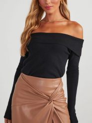 LA Angels Koszulka w kolorze czarnym rozmiar: XL. Czarne bluzki damskie LA Angels, xl, bez wzorów, bez kołnierzyka, bez ramiączek. Za 90.69 zł.