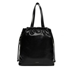 Torebka Calvin Klein. Czarne torebki klasyczne damskie Calvin Klein, bez dodatków. Za 419.99 zł.