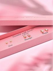 Created with Love 3-częściowy zestaw kolczyków-wkrętek "Hope" z cyrkoniami rozmiar: onesize. Białe kolczyki damskie Created with Love, z cyrkonią, z mosiądzu. Za 56.99 zł.