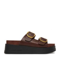 Klapki Guess Jeans. Brązowe klapki damskie Guess Jeans, z aplikacjami, z jeansu, bez obcasa, bez zapięcia. Za 199.99 zł.