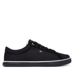Tenisówki Tommy Hilfiger. Czarne trampki damskie Tommy Hilfiger, bez wzorów, bez zapięcia. Za 329.99 zł.