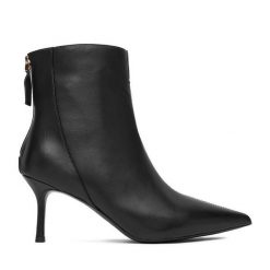 Botki Eva Minge. Czarne botki damskie Eva Minge, bez obcasa, na szpilce, bez zapięcia. Za 449.99 zł.