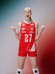 4F Koszulka meczowa replika wyjazdowa z możliwością personalizacji damska 4F x Polska Siatkówka - czerwona XL. Czerwone koszulki sportowe damskie 4F, l, bez wzorów, z materiału, bez ramiączek, na fitness i siłownię. Za 199.99 zł.