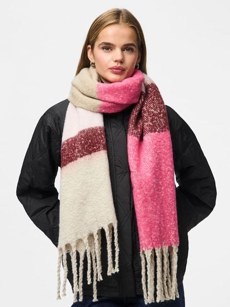 Pieces Szal w kolorze różowym rozmiar: onesize. Różowe szaliki damskie Pieces, bez wzorów. Za 73.93 zł.